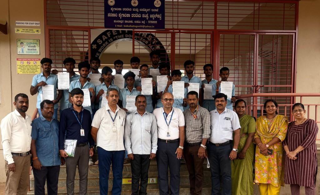 ಬಿದ್ಕಲ್‌ಕಟ್ಟೆ ಸರ್ಕಾರಿ ಐ.ಟಿ.ಐ ನಲ್ಲಿ ಕ್ಯಾಂಪಸ್ ಸಂದರ್ಶನ; ಬೆಂಗಳೂರಿನ ಕಿವ್ರಾಜ್ ಎಲಿಕ್ಸರ್ ಸಂಸ್ಥೆ ಯಿಂದ 16 ತರಬೇತಿದಾರರಿಗೆ ಉದ್ಯೋಗಾವಕಾಶ