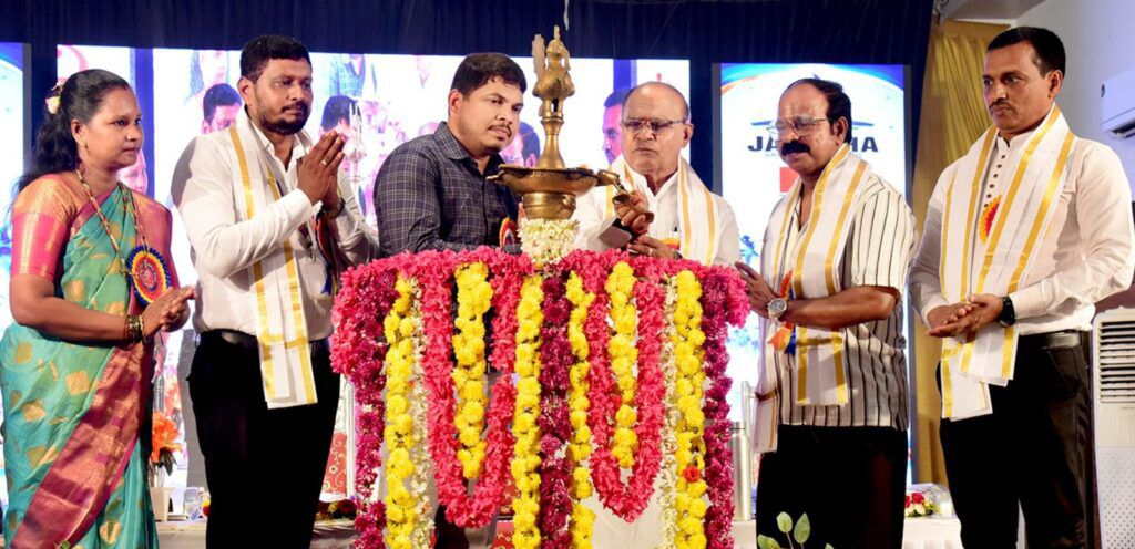 ಹೆಮ್ಮಾಡಿ: ಸೂಕ್ತ ವೇದಿಕೆಯ ಮೂಲಕ ಕಲಾ ಪ್ರತಿಭೆಗಳಿಂದಲೂ ಜೀವನ ರೂಪುಗೊಳ್ಳುವುದು ಸಾಧ್ಯ – ಚಿತ್ರನಟ ಪ್ರಕಾಶ್ ತುಮಿನಾಡು | ಜನತಾ ಪಿಯು ಕಾಲೇಜಿನಲ್ಲಿ ಜನತಾ ದಿಬ್ಬಣ 
