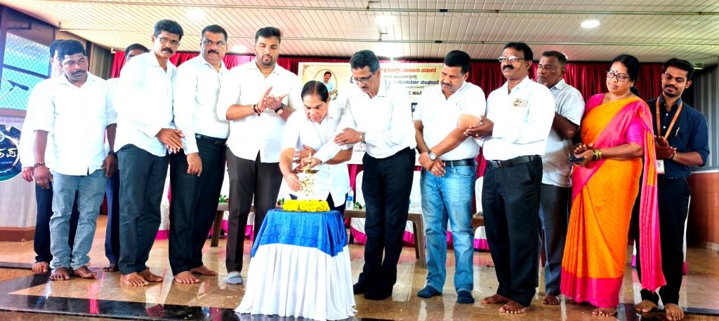 ರಕ್ತದಾನದ ಮೂಲಕ ಸಂತೋಷ್ ಮೇಷ್ಟ್ರ ಹೆಸರು ಅಜರಾಮರ – ಆನಂದ್ ಸಿ ಕುಂದರ್