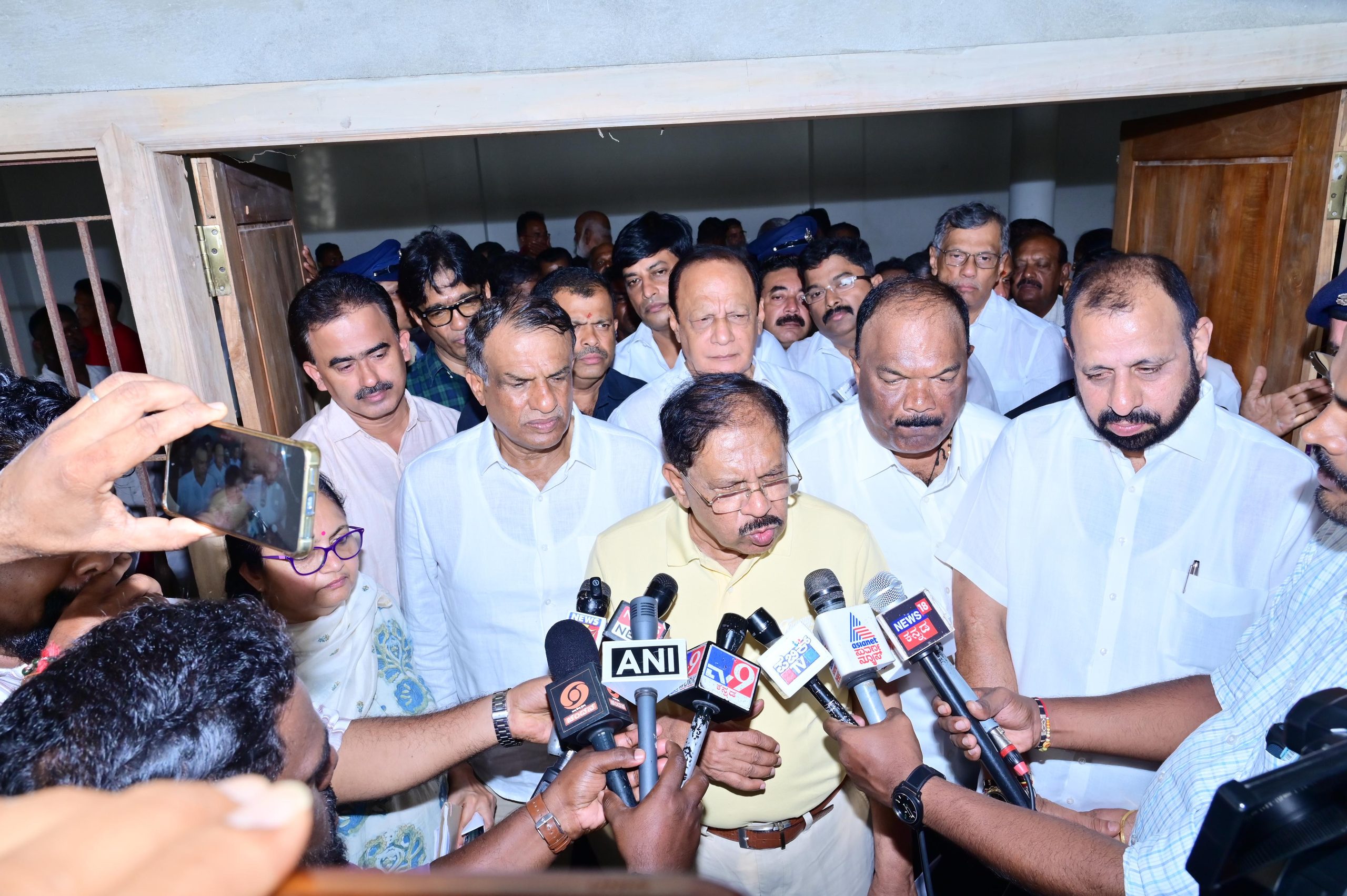 ಮಂಗಳೂರು ವಿಶ್ವವಿದ್ಯಾನಿಲಯದ ಸ್ನಾತಕೋತ್ತರ ಅಧ್ಯಯನ ಮತ್ತು ಅತ್ಯಾಧುನಿಕ ಸಂಶೋಧನಾ ಕೇಂದ್ರದ ಕಟ್ಟಡವನ್ನು ಸೂಕ್ತ ಹಾಗೂ ಸದ್ಬಳಕೆಯ ಉದ್ದೇಶಕ್ಕಾಗಿ ಬಳಸಿಕೊಳ್ಳಲು ಸರ್ಕಾರದ ಚಿಂತನೆ – ಡಿಸಿಎಂ ಡಾ. ಜಿ. ಪರಮೇಶ್ವರ