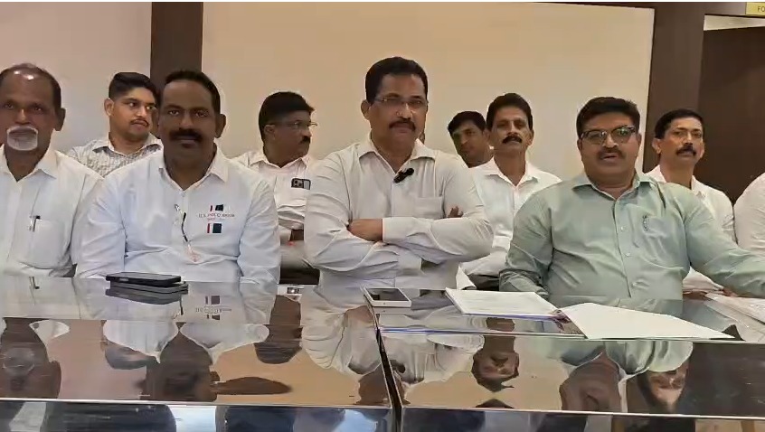 ಉಡುಪಿ: ಸಾವಿರ ಇನ್ನೂರು ಕೋಟಿ ಕಾಮಗಾರಿ ಬಿಲ್ ತಡೆ ಹಿಡಿದ ರಾಜ್ಯ ಸರ್ಕಾರ – ಕಂಗಾಲಾದ ಗುತ್ತಿಗೆದಾರರಿಂದ ಪತ್ರಿಕಾಗೋಷ್ಟಿ, ಮುಖ್ಯಮಂತ್ರಿಗಳಿಗೆ ಮನವಿ